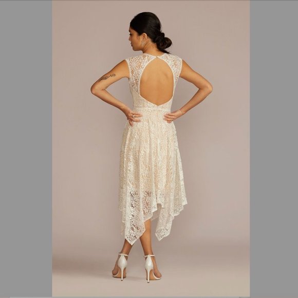 David's Bridal Cream Lace Wedding Dress - Picture 2 of 6